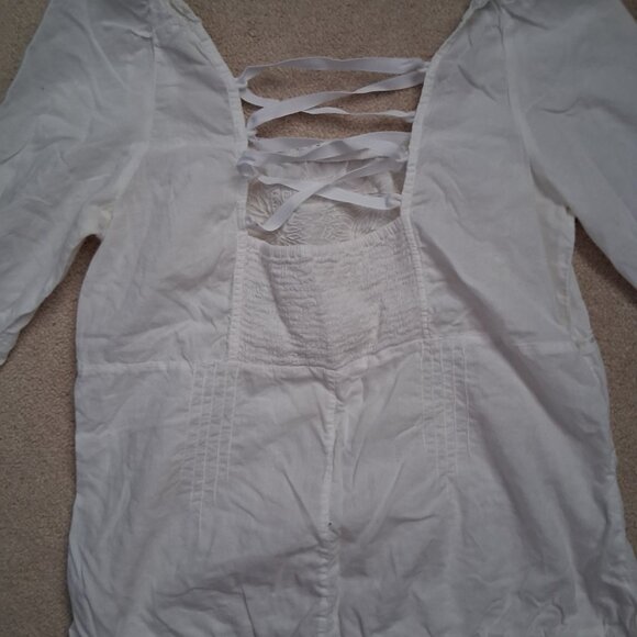 Frilly medieval princess style blouse - Picture 4 of 6